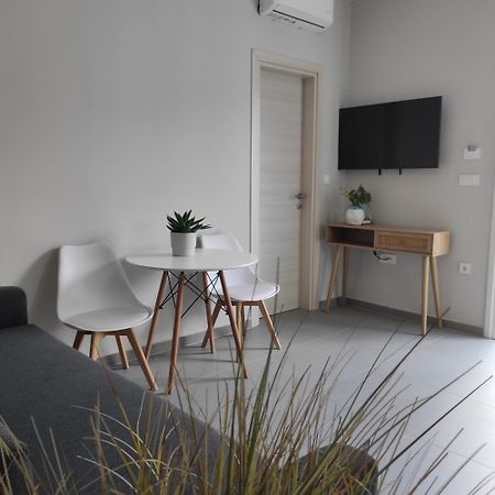 Fanouris Luxury Apartments Hriszí Aktí Haniá Kültér fotó